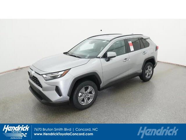 2025 Toyota RAV4 XLE FWD