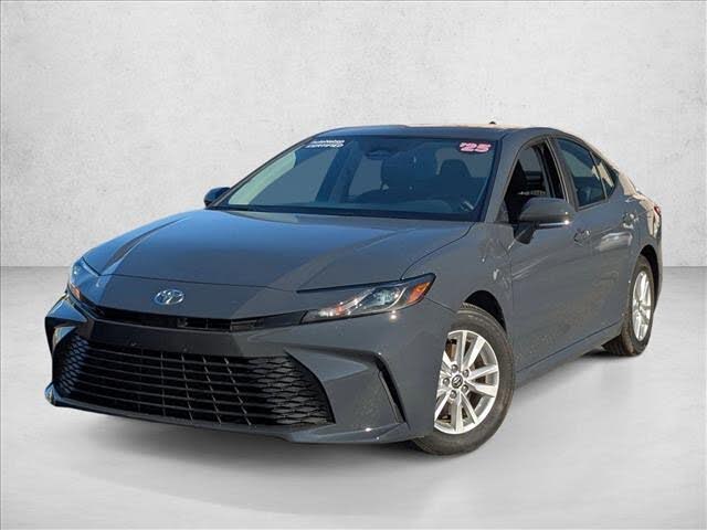 2025 Toyota Camry LE FWD