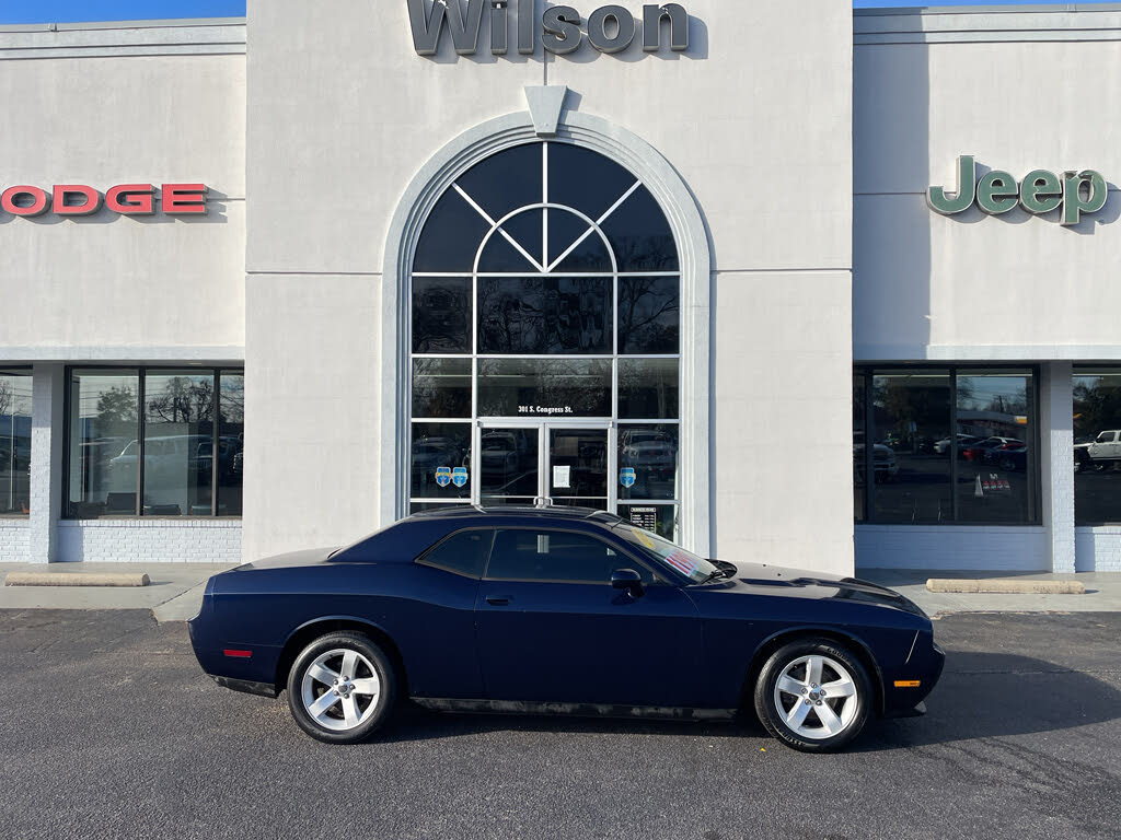 2013 Dodge Challenger SXT RWD