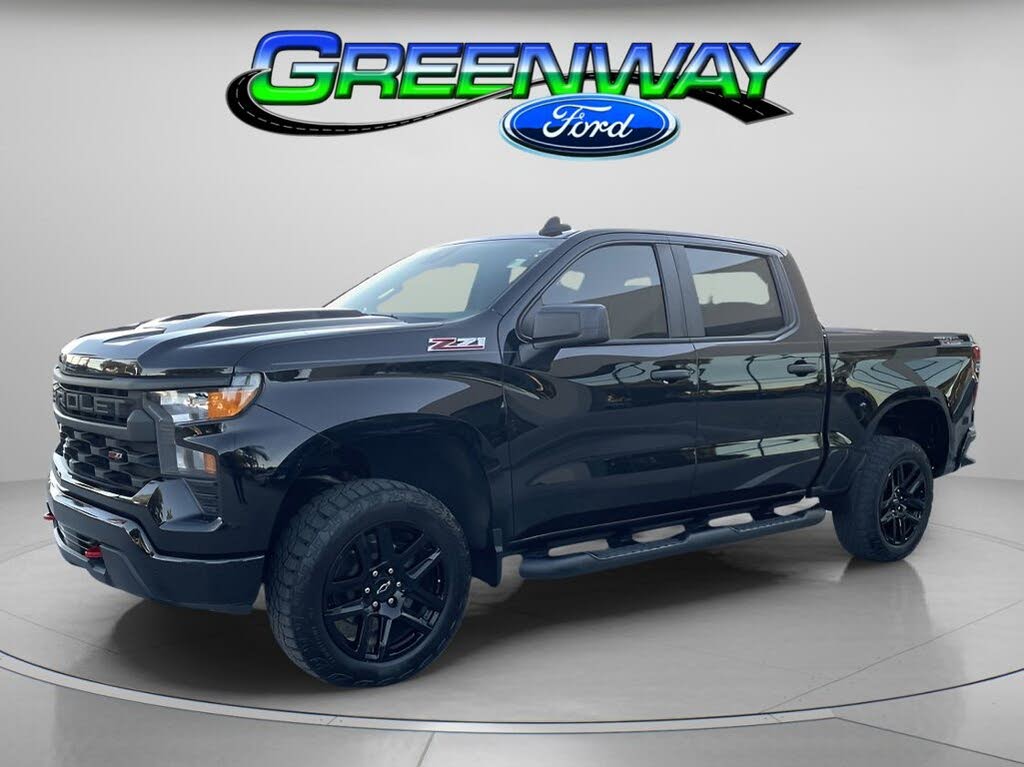 2024 Chevrolet Silverado 1500 Custom Trail Boss Crew Cab 4WD