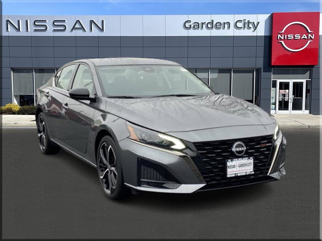 2025 Nissan Altima 2.5 SR FWD
