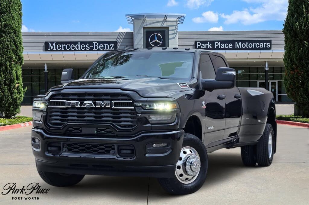 2025 RAM 3500 Big Horn Crew Cab LB DRW 4WD