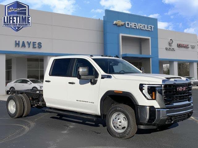 2025 GMC Sierra 3500HD Chassis Pro Crew Cab 4WD