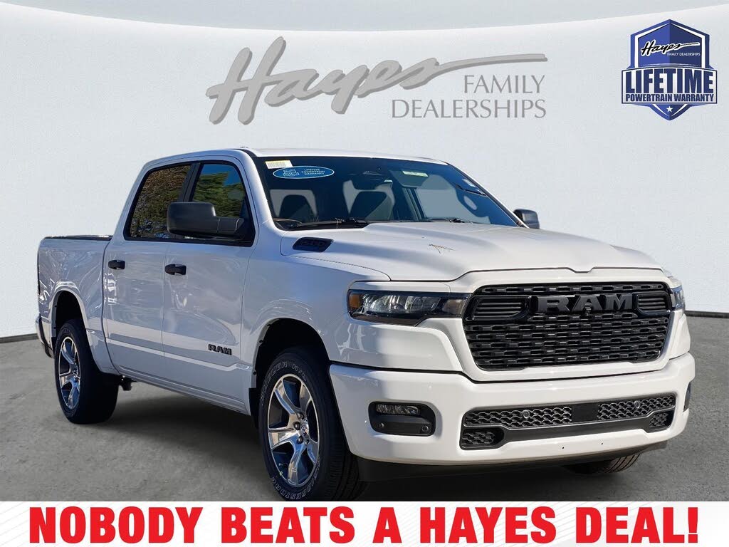 2026 RAM 1500 Express Crew Cab RWD