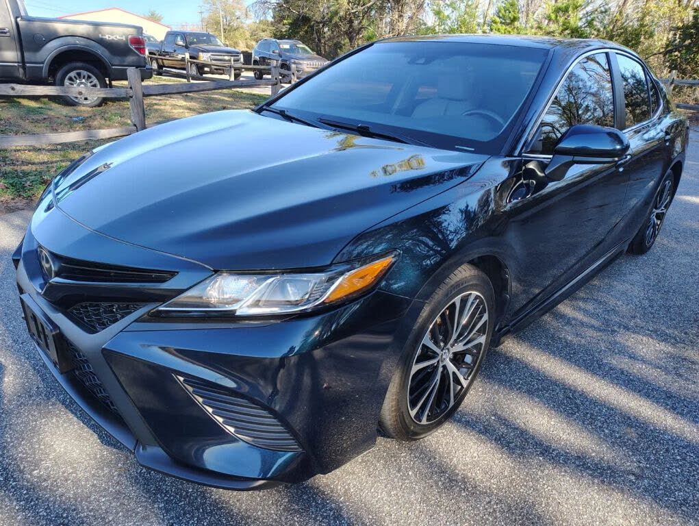 2018 Toyota Camry SE