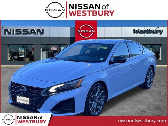 2023 Nissan Altima 2.0 SR FWD