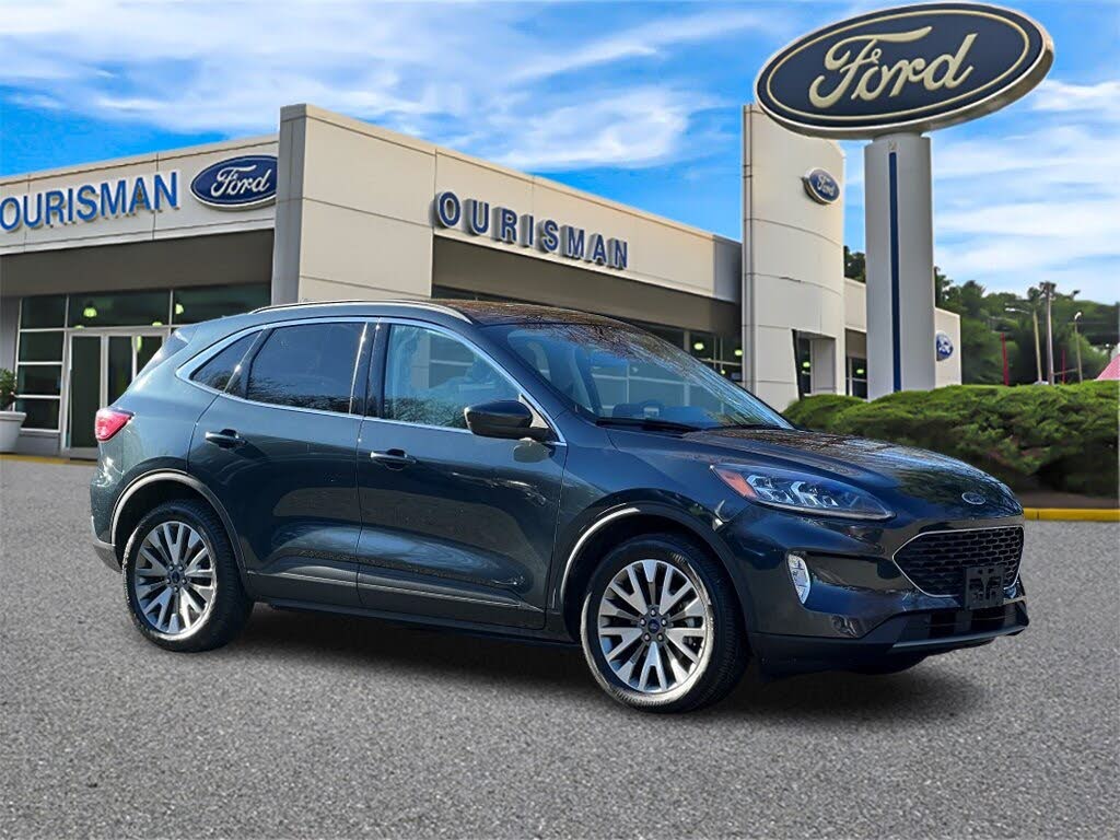 2022 Ford Escape Titanium AWD