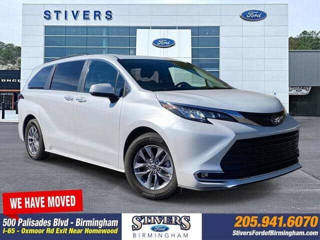 2022 Toyota Sienna XLE 7-Passenger FWD