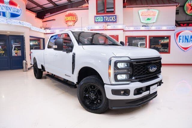 2023 Ford F-350 Super Duty XLT Crew Cab 4WD