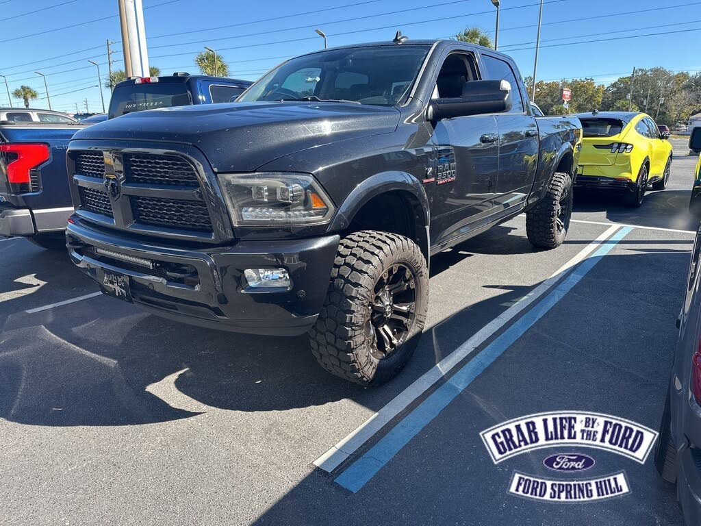 2016 RAM 3500 Laramie Crew Cab 4WD