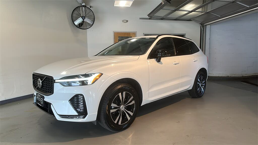 2025 Volvo XC60 B5 Core Dark Theme AWD