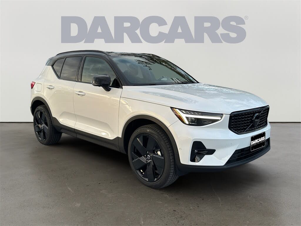 2026 Volvo XC40 B5 Ultra Black Edition AWD