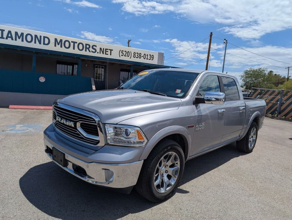 2019 RAM 1500 Classic Laramie Crew Cab RWD