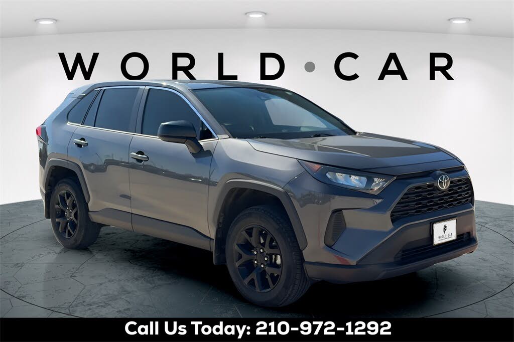 2022 Toyota RAV4 LE FWD