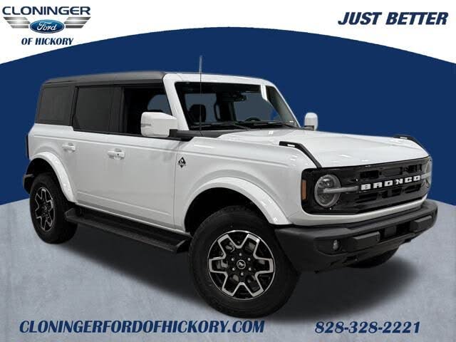2025 Ford Bronco Outer Banks 4-Door 4WD