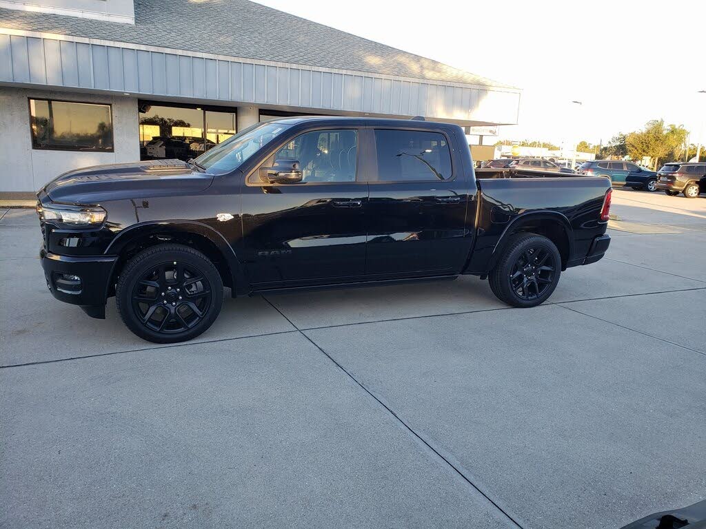 2026 RAM 1500 Laramie Crew Cab 4WD