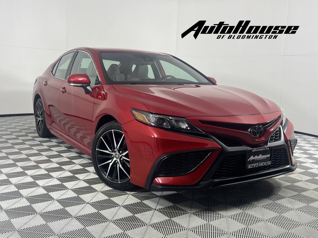 2022 Toyota Camry SE FWD