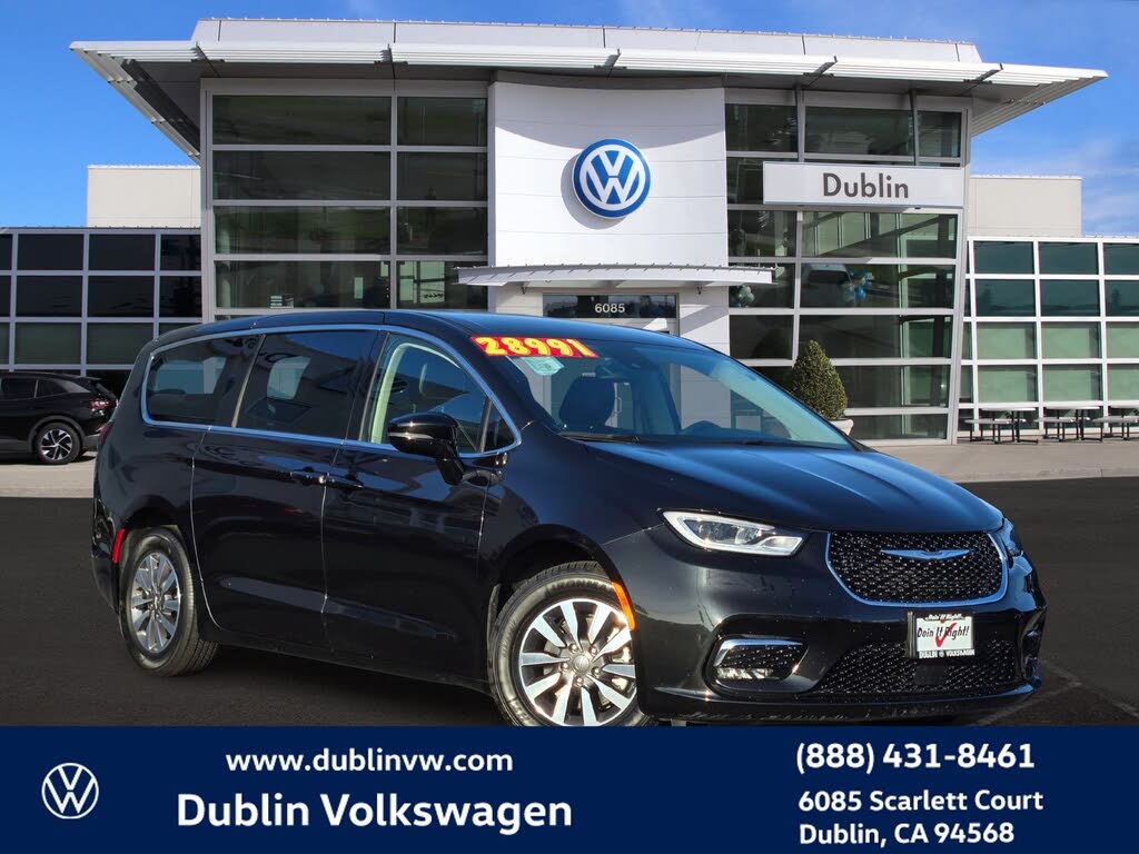 2024 Chrysler Pacifica Hybrid Select FWD