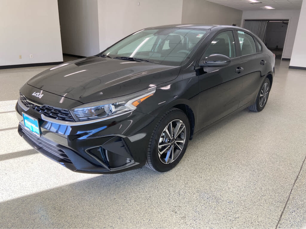 2024 Kia Forte LXS FWD