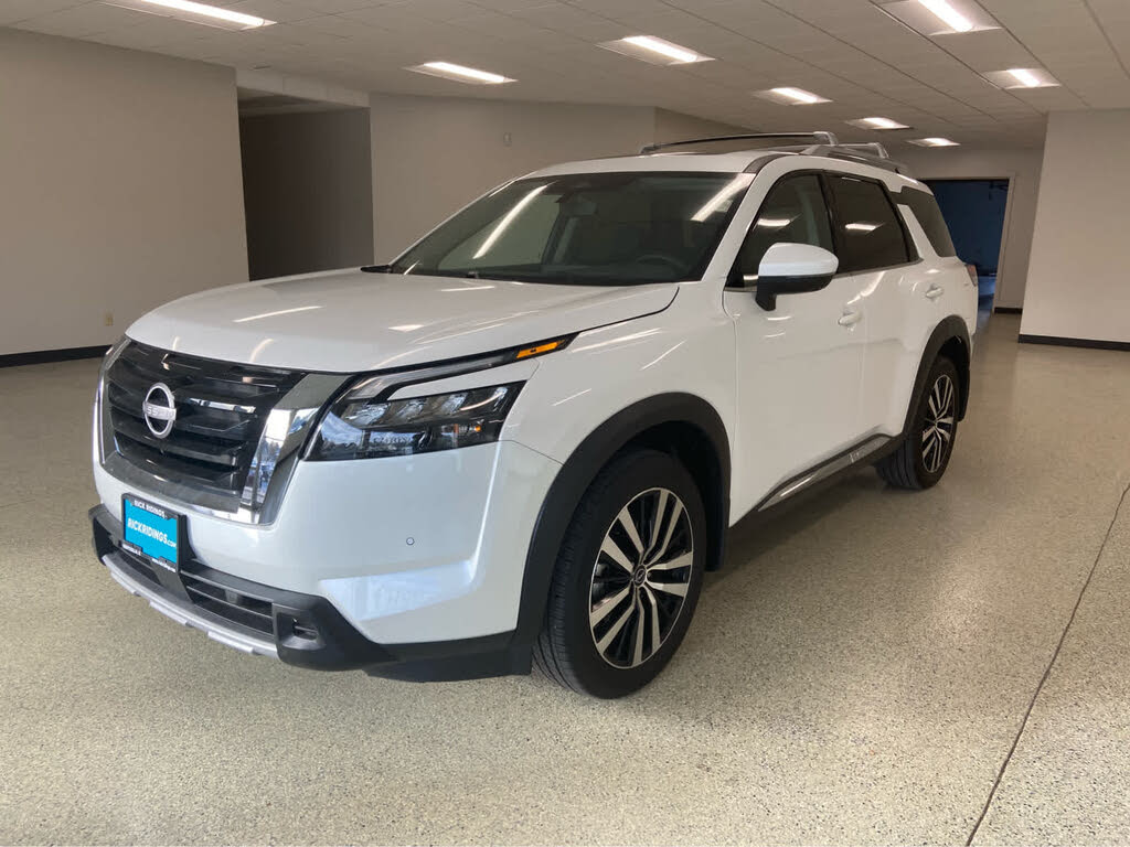2025 Nissan Pathfinder Platinum 4WD