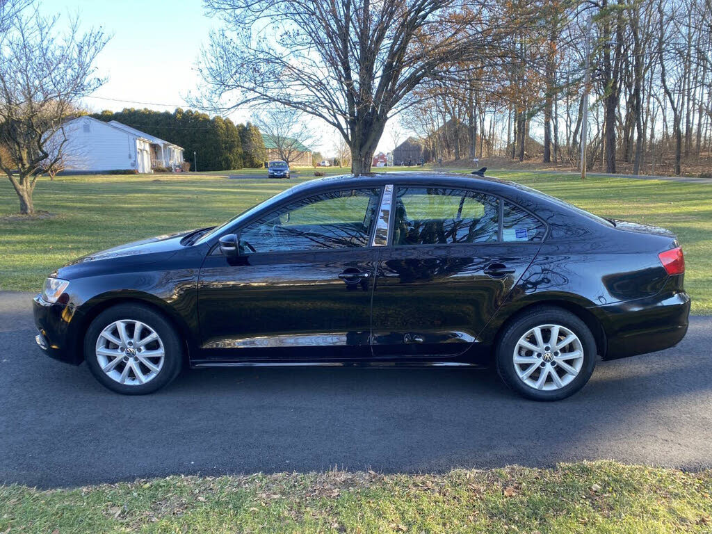 2012 Volkswagen Jetta SE with Conv and Sunroof