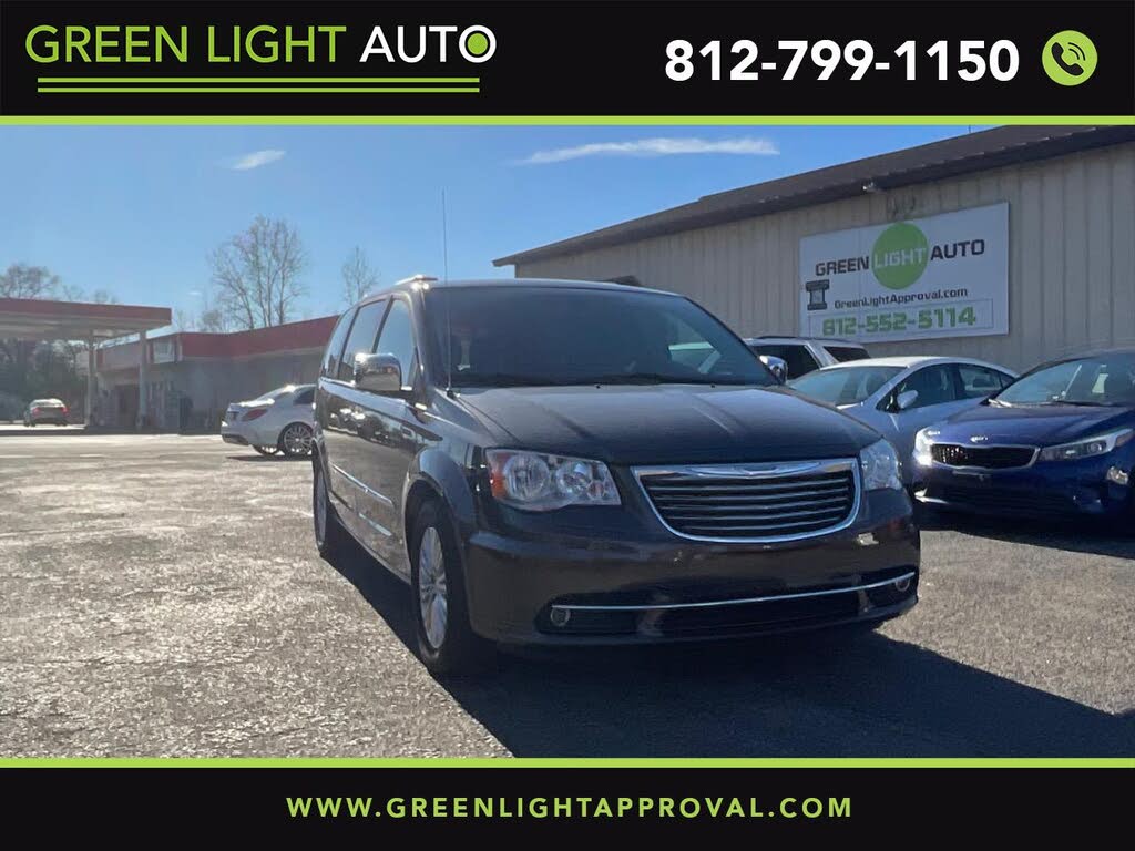 2015 Chrysler Town & Country Touring-L FWD