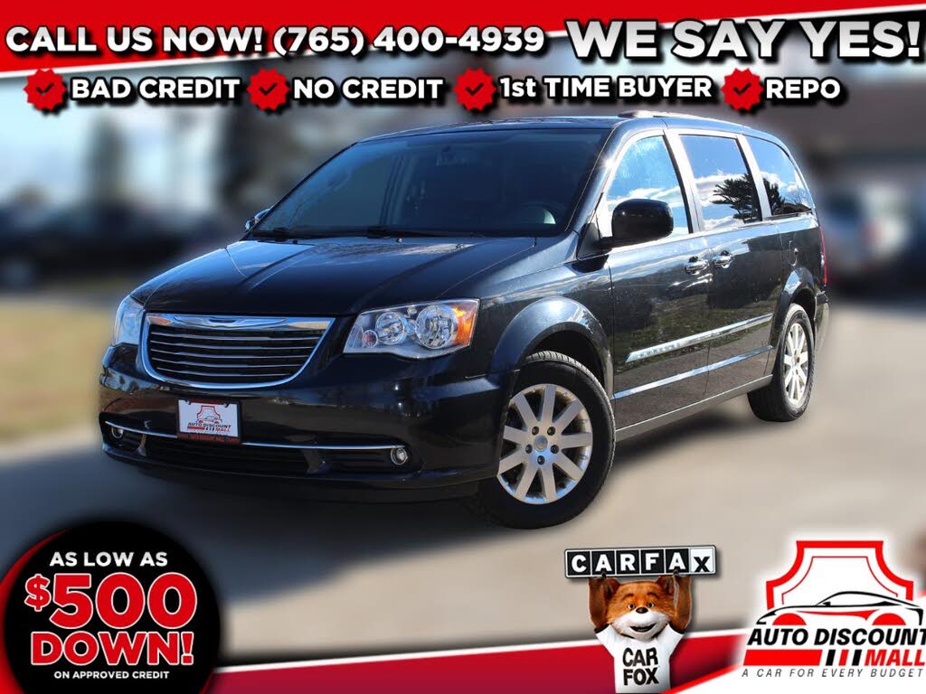 2016 Chrysler Town & Country Touring FWD