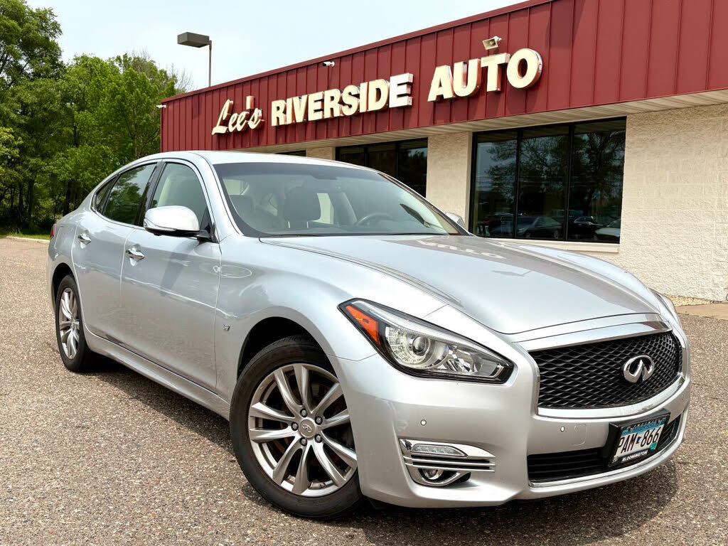 2016 INFINITI Q70 3.7 AWD