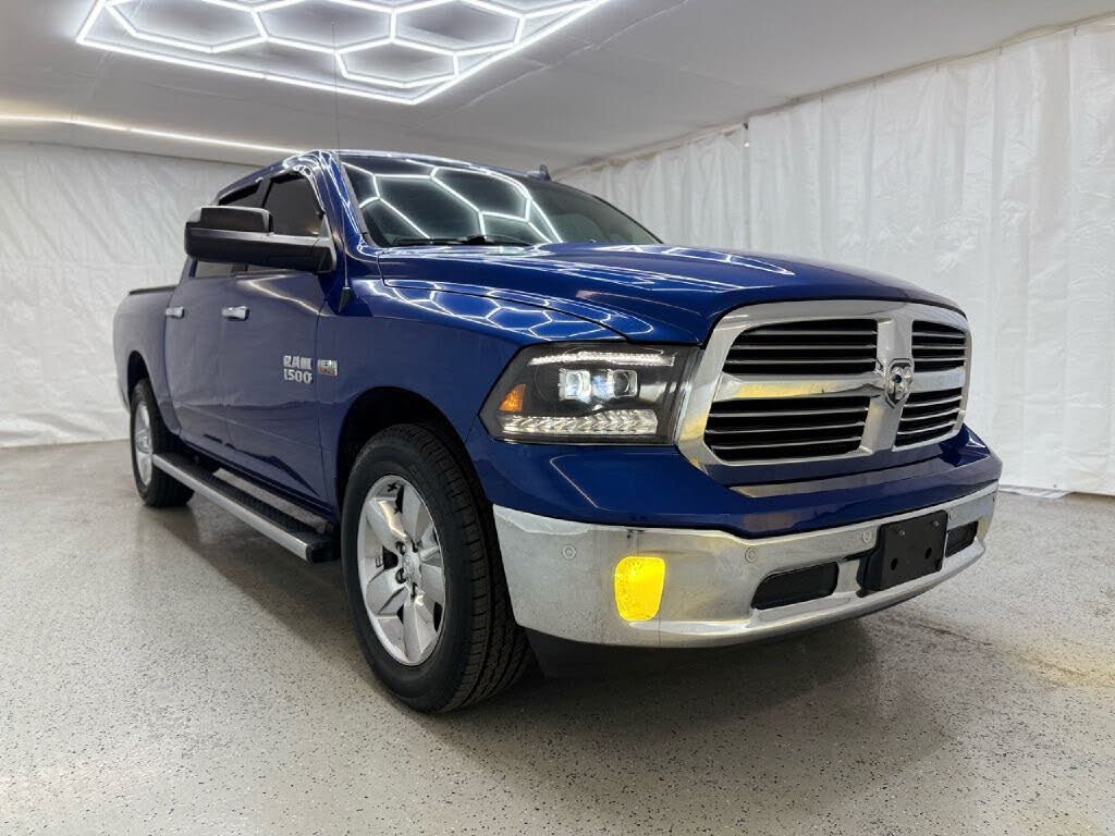 2016 RAM 1500 SLT Crew Cab 4WD