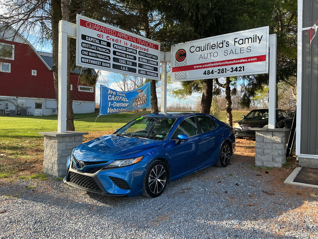 2020 Toyota Camry SE FWD