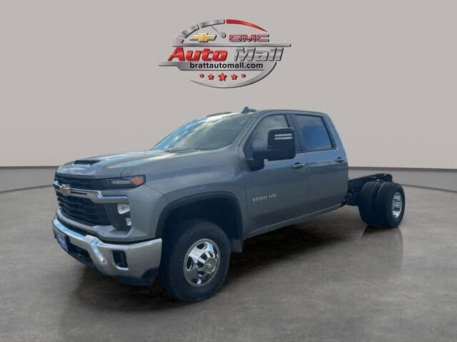 2025 Chevrolet Silverado 3500HD Chassis LT Crew Cab 4WD