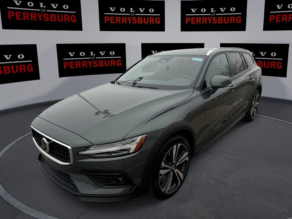 2026 Volvo V60 Cross Country B5 Plus AWD