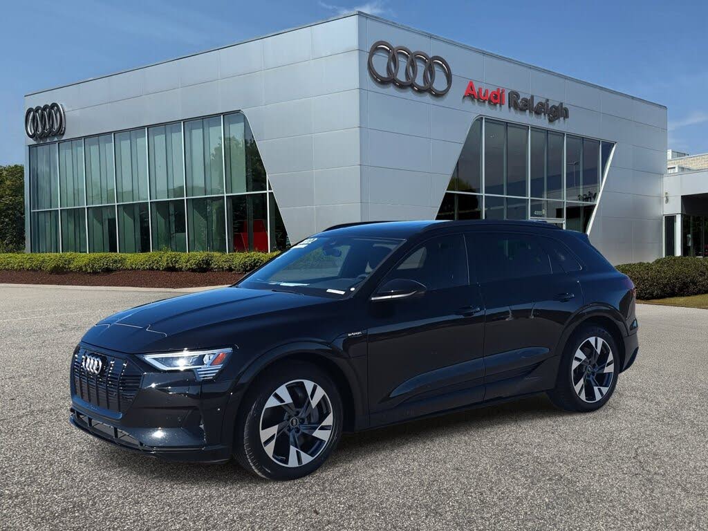 2022 Audi e-tron Premium quattro AWD