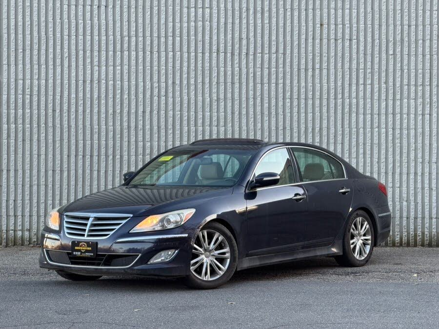 2012 Hyundai Genesis 3.8 RWD