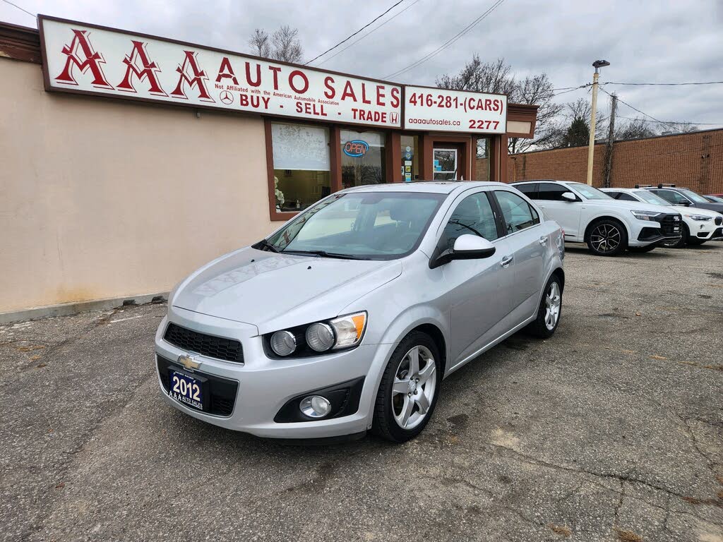 Chevrolet Sonic 1LT Sedan FWD 2012