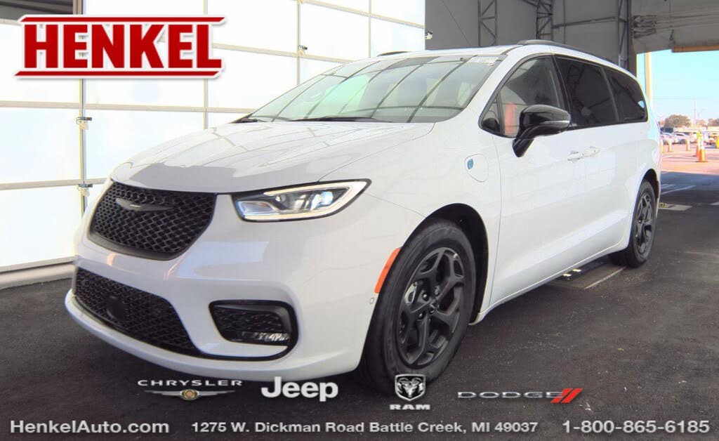 2024 Chrysler Pacifica Hybrid Premium S Appearance FWD