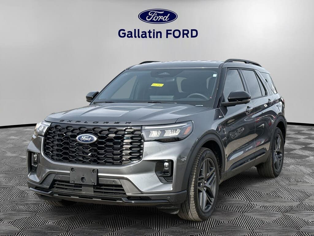 2025 Ford Explorer ST-Line RWD