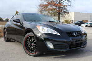 Hyundai Genesis Coupe 2.0T Premium RWD
