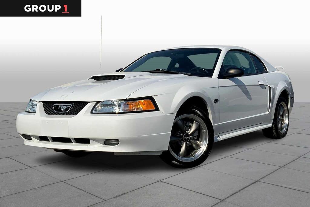 2003 Ford Mustang GT Deluxe Coupe RWD