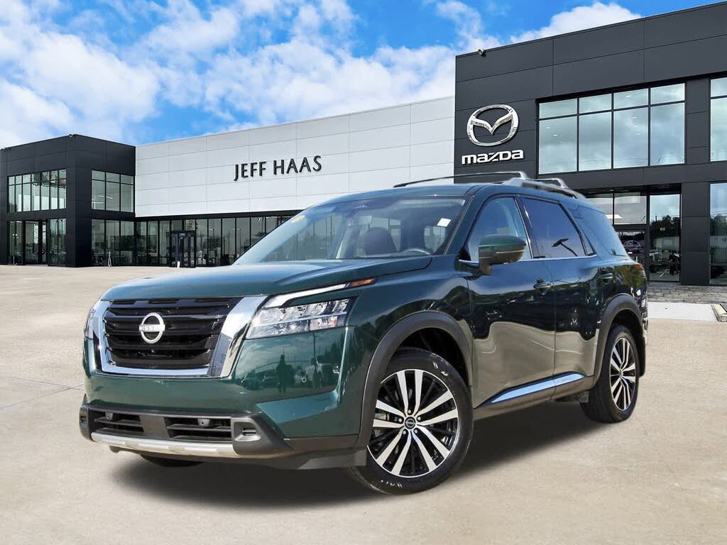 2024 Nissan Pathfinder Platinum FWD