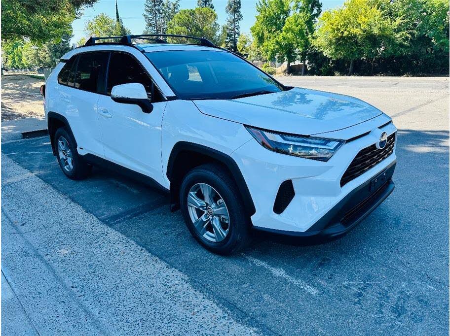 2024 Toyota RAV4 Hybrid XLE AWD