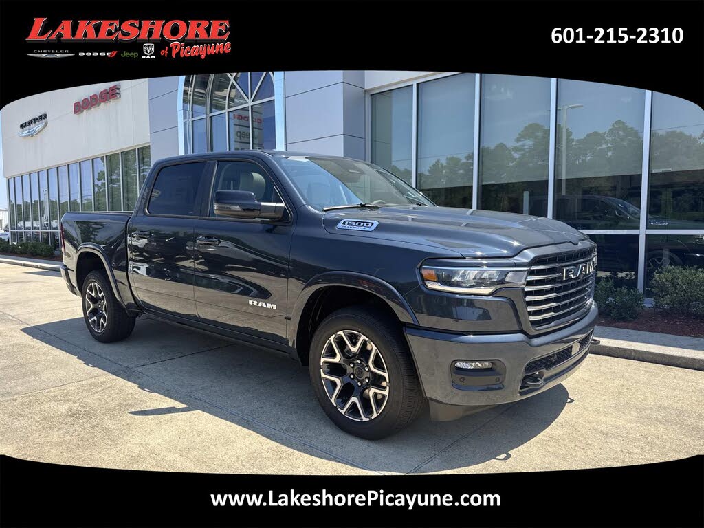2026 RAM 1500 Laramie Crew Cab 4WD