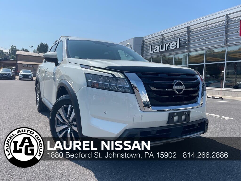 2023 Nissan Pathfinder SL 4WD