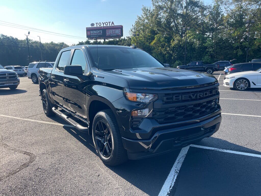 2025 Chevrolet Silverado 1500 Custom Crew Cab 4WD