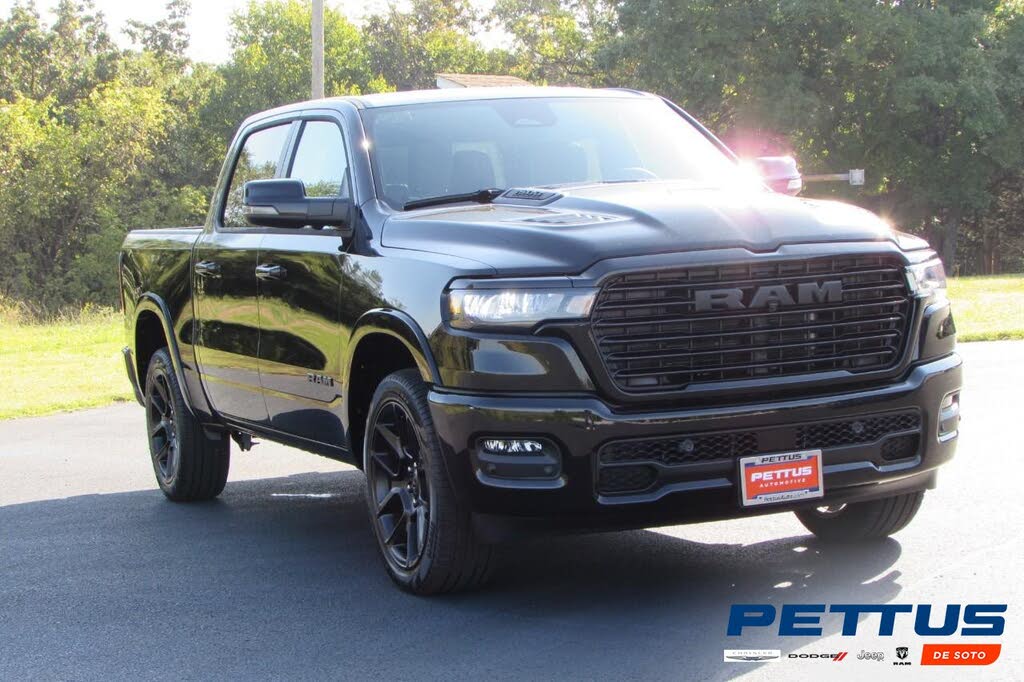 2026 RAM 1500 Laramie Crew Cab 4WD