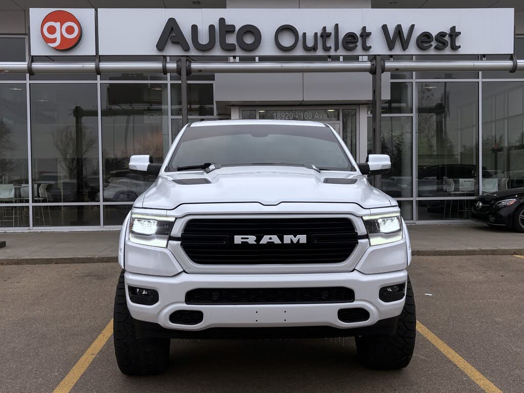 2020 RAM 1500 Laramie Crew Cab 4WD
