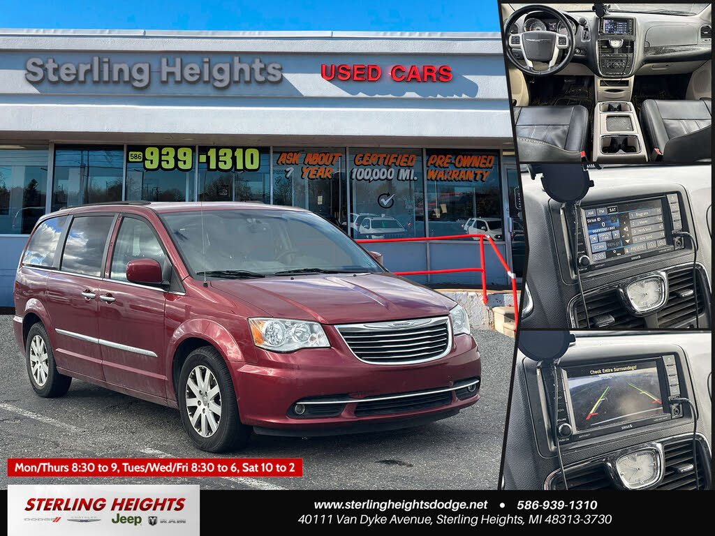 2015 Chrysler Town & Country Touring FWD