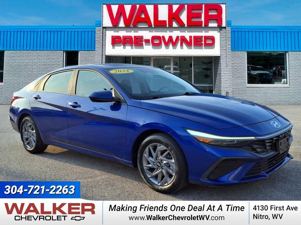 2024 Hyundai Elantra SEL FWD