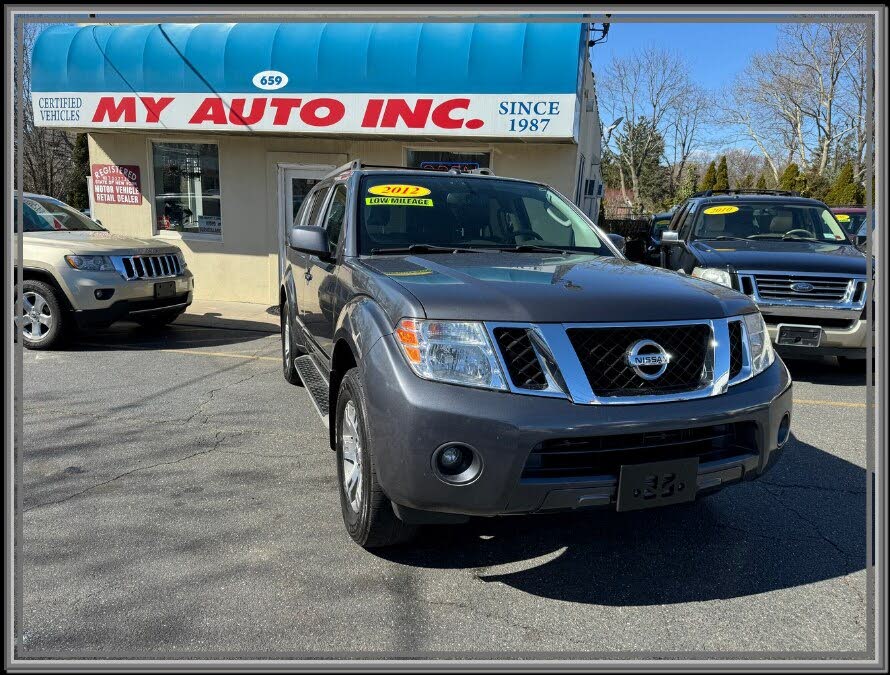2012 Nissan Pathfinder Silver Edition 4WD