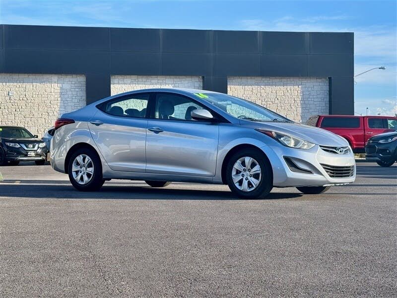 2016 Hyundai Elantra SE FWD